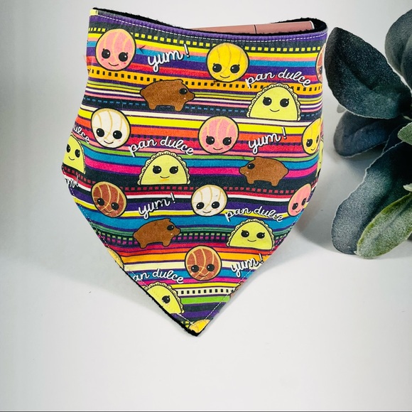 PET Daring Mama Designs SnapOn Bandana For Dog/Cat Multi Color Pan Dulce Pattern - Picture 1 of 8